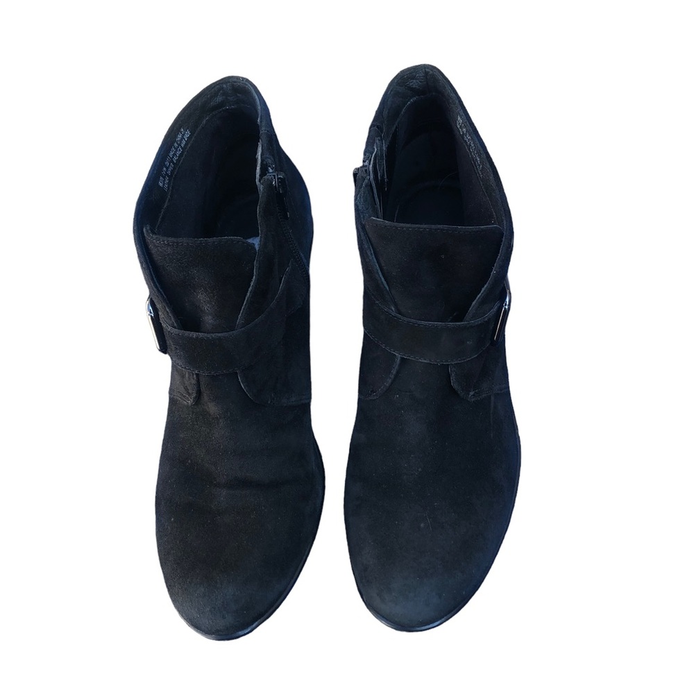 Clarks Artisan Women’s 7.5 Ankle Boot 👢
